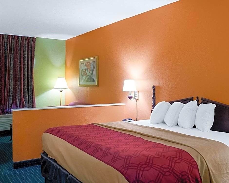 Econo Lodge Canton