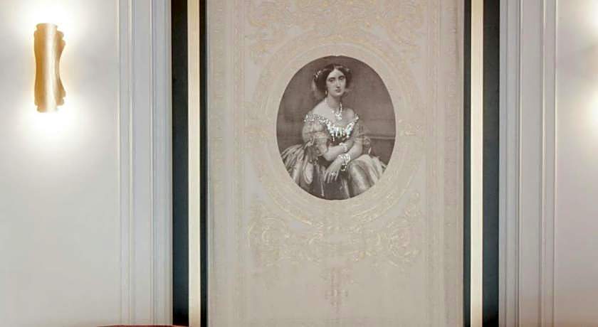 Eugenia de Montijo, Autograph Collection