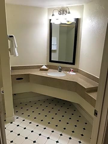 Days Inn by Wyndham Jacksonville Baymeadows