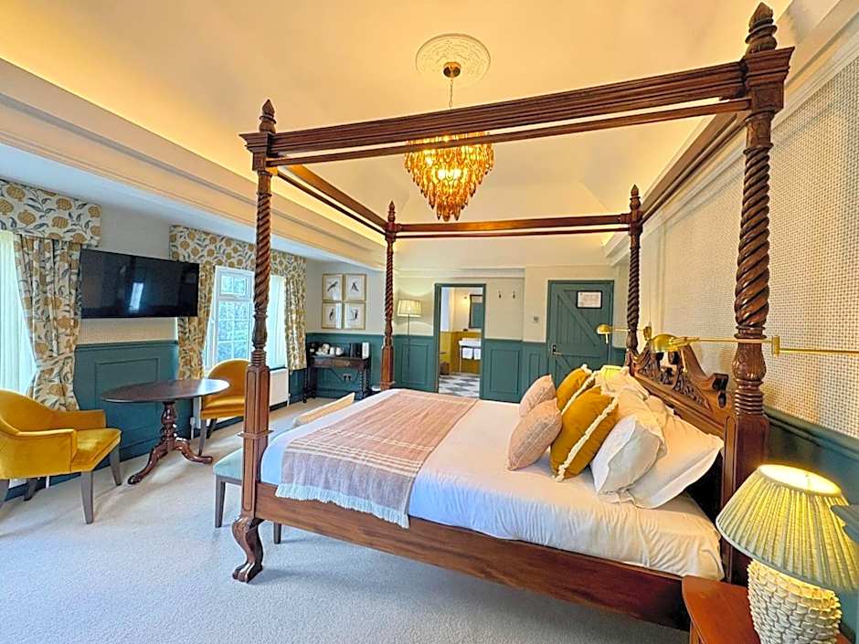 The Holt Hotel