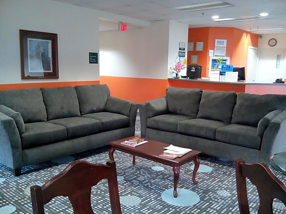 President Inn & Suites