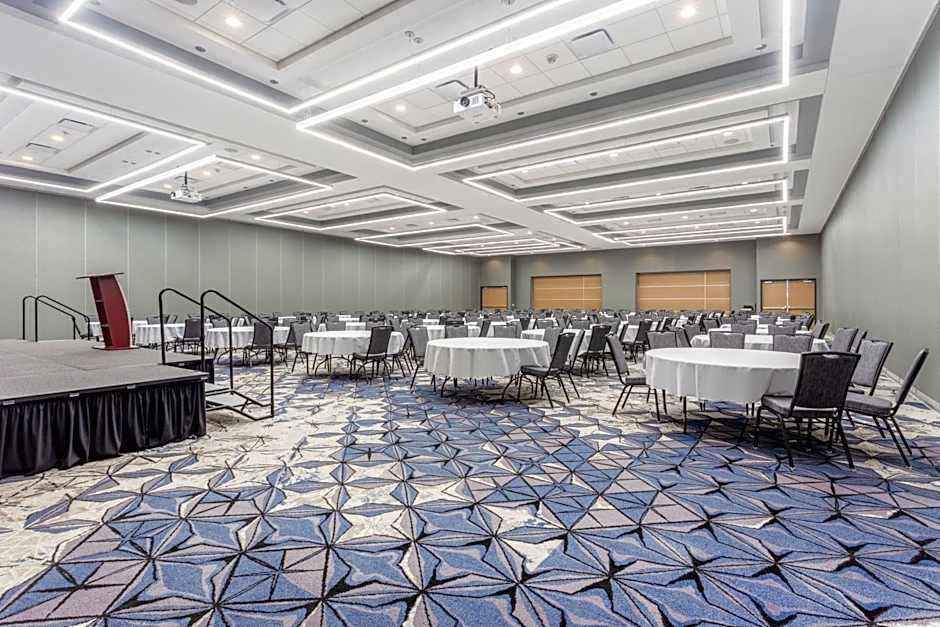 Holiday Inn & Suites Cedar Falls-Waterloo Event Ctr By IHG
