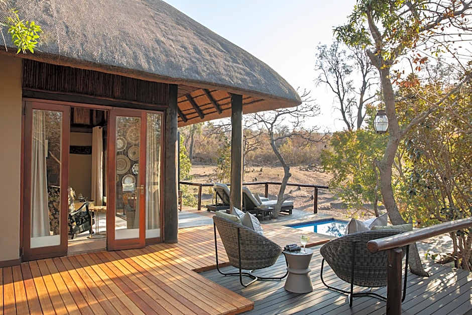 Ndlovu Safari Lodge