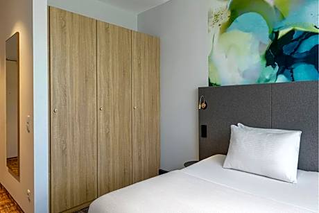 Superior Single Room, 1 Queen Bed, Non-Smoking