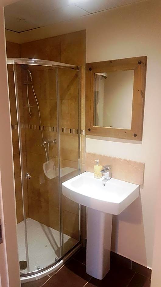 Premier Lodge Central