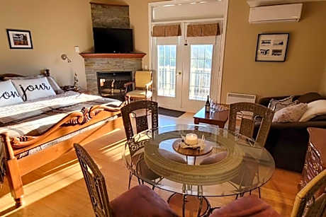 Charming studio with kitchen St-Sauveur