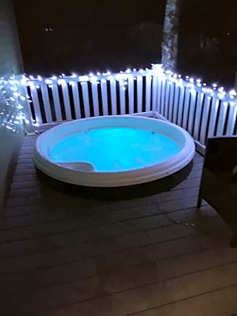 19 Laurel Close Highly recommended 6 berth holiday home with hot tub in prime location