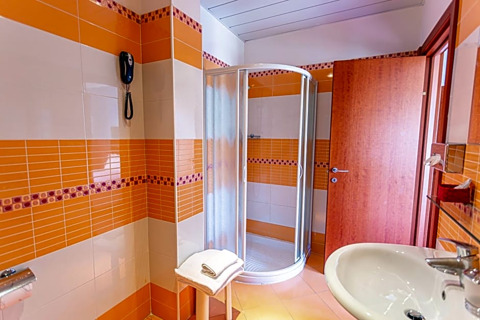 Residence & Suites