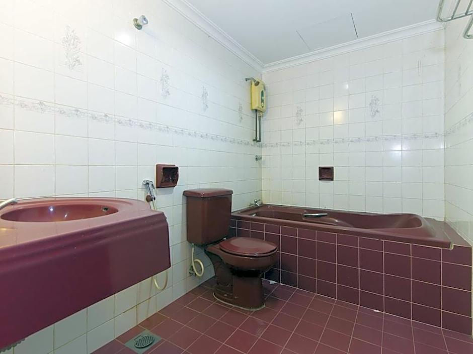 OYO 472 Comfort Hotel 1