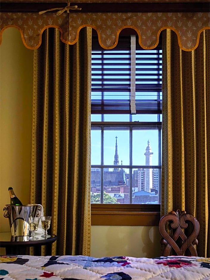 Ulysses, an Ash Hotel