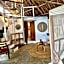 Kameleon Blue Arts Lodge