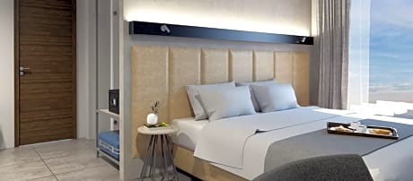 Quadruple Side Sea View (4 Twin Beds)