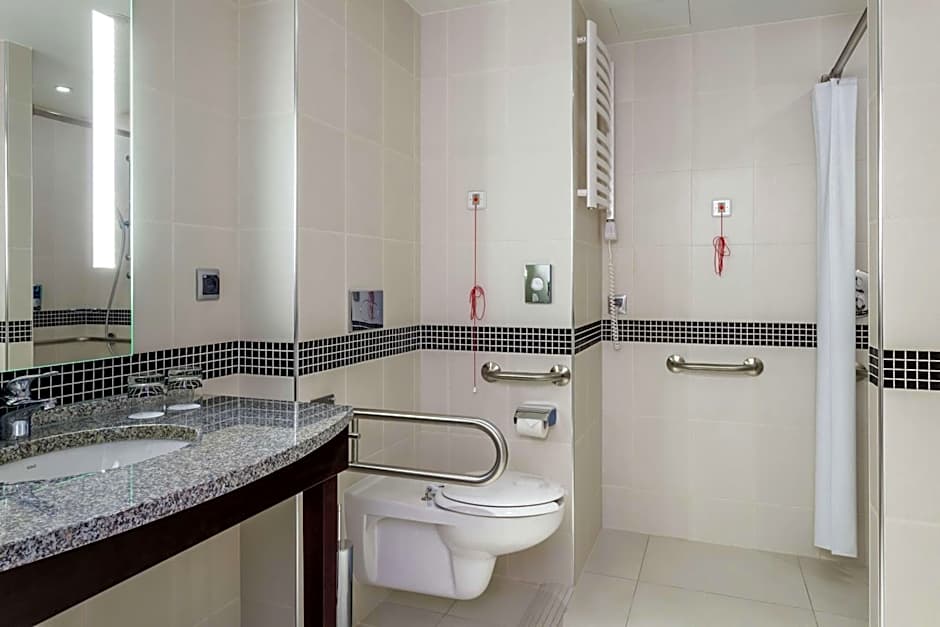 Hampton By Hilton Warsaw Airport