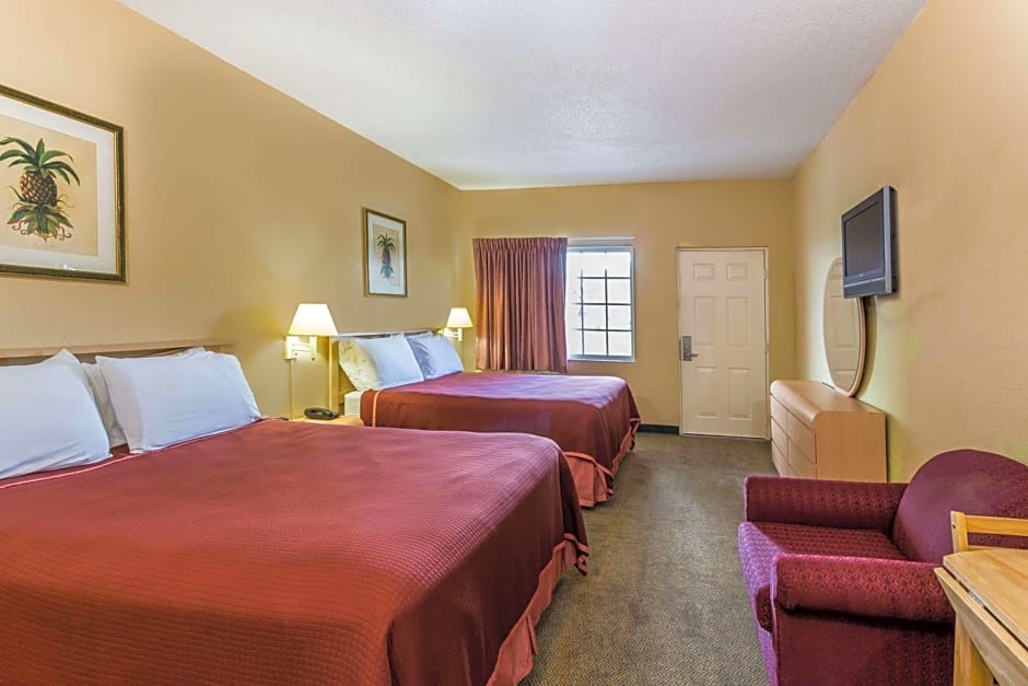 Travelodge Suites by Wyndham Lake Okeechobee