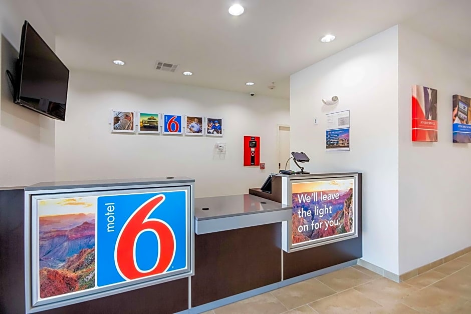 Motel 6 Channelview, TX