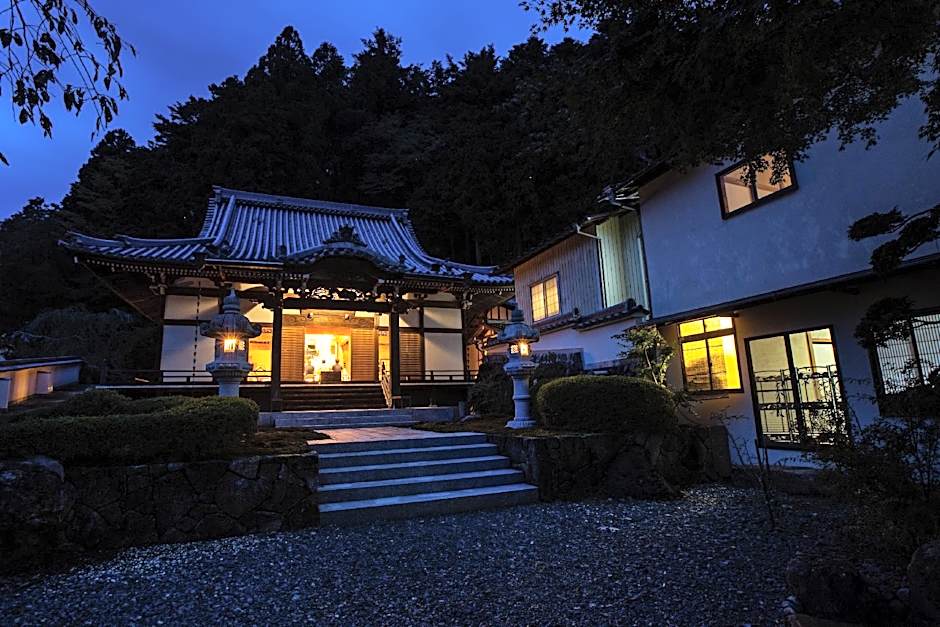 TEMPLE HOTEL HABANOBO