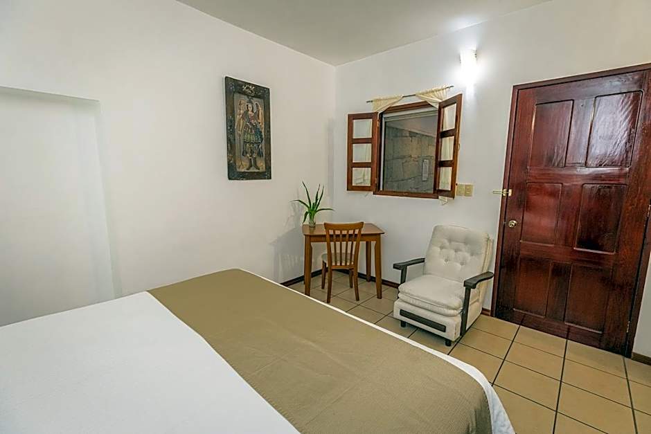 Las Mariposas Hotel & Studios