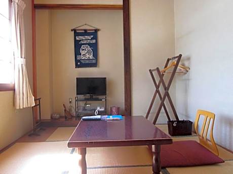 Single Room with Shared Toilet