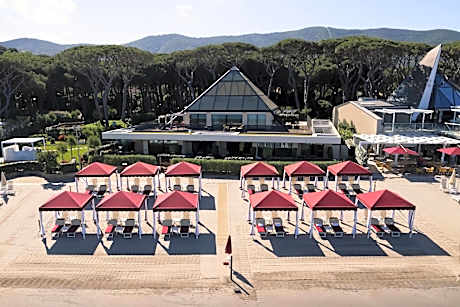 Cala Beach Resort