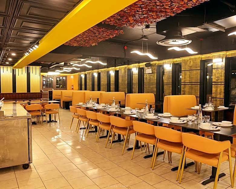 Empress Inn and Suites by the Falls