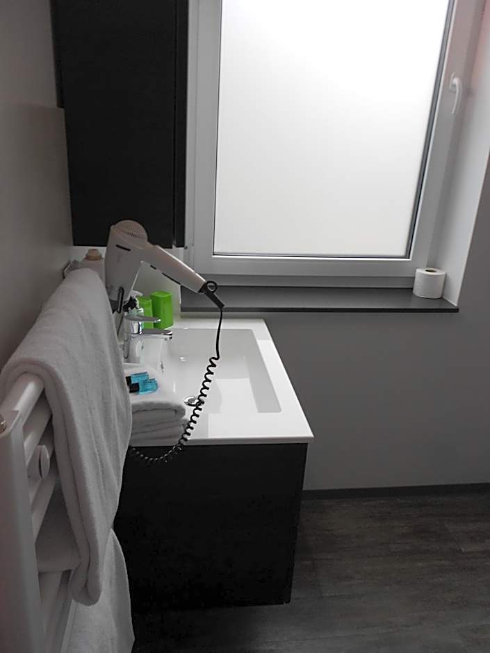 Hotel M24 - Alle Zimmer mit Küchenzeile