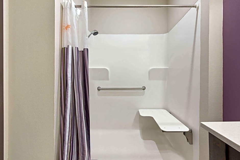 La Quinta by Wyndham Lake Charles - Westlake