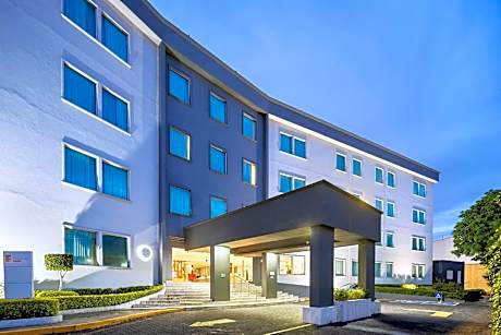Fiesta Inn Express Perinorte