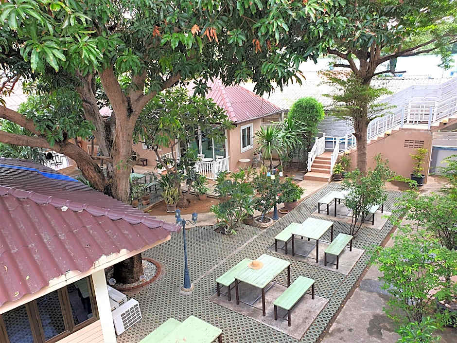 Sea Beach Koh Larn 1