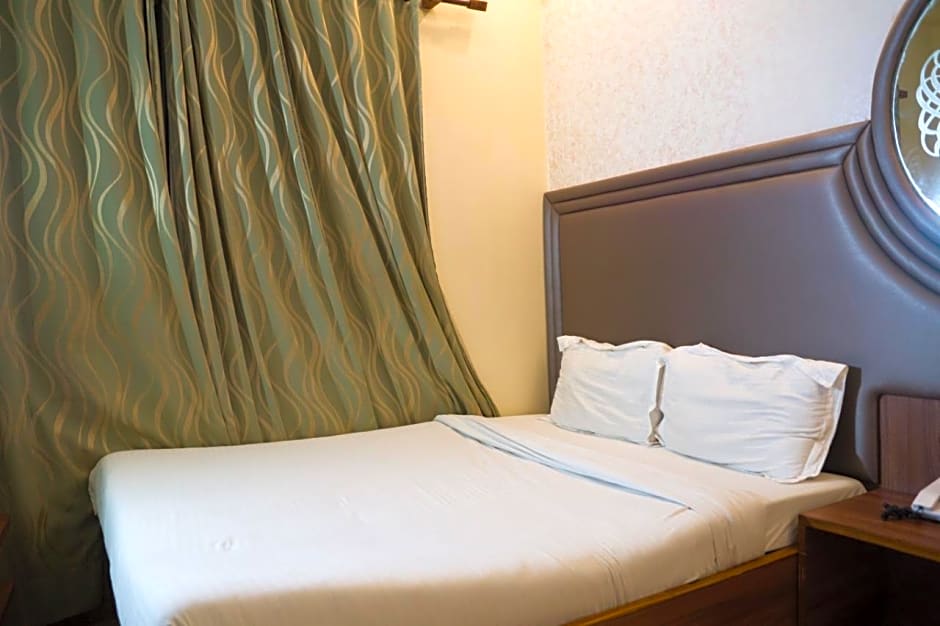 Hotel Rajshree