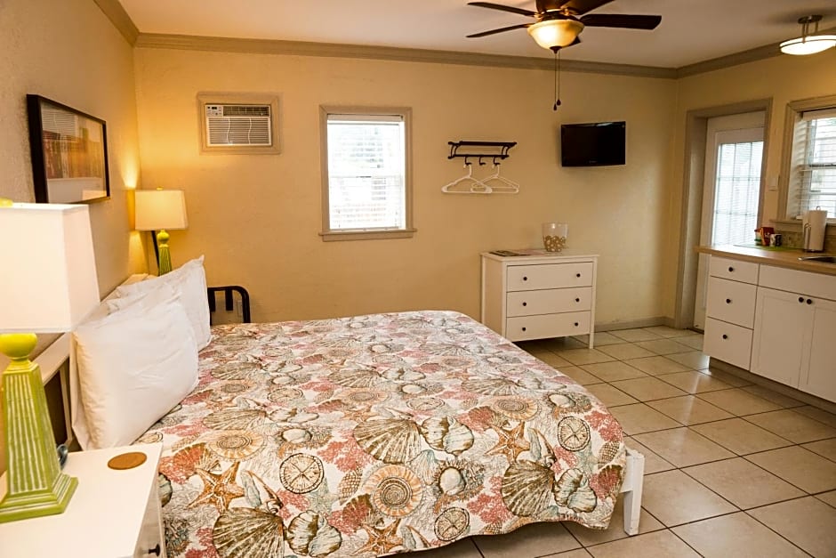 Haley's at Anna Maria Island Inn