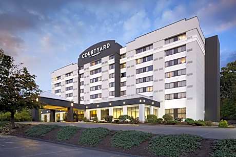 Courtyard by Marriott Shelton