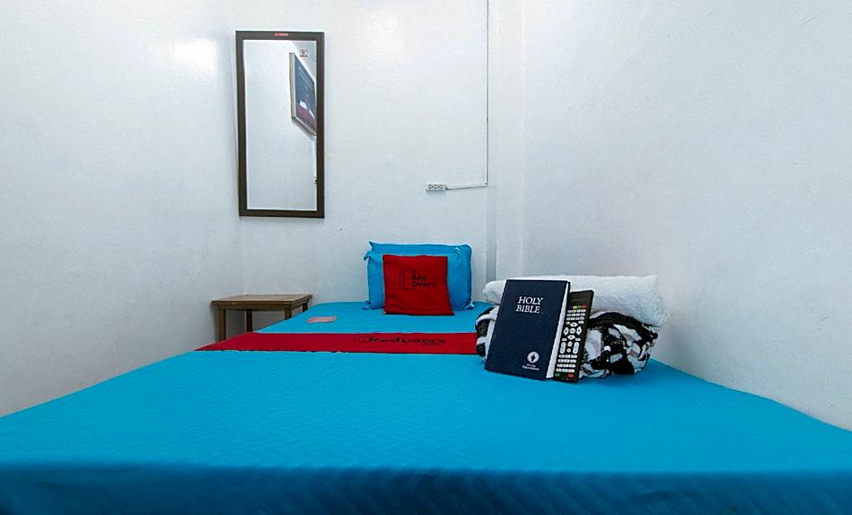 RedDoorz near OWWA Pasay