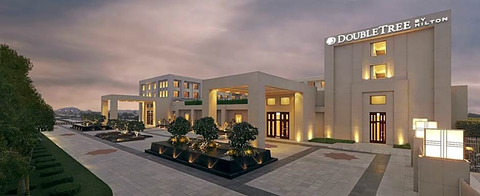 DoubleTree By Hilton Hotel Agra