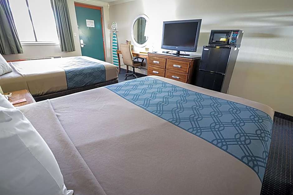 University Inn & Suites