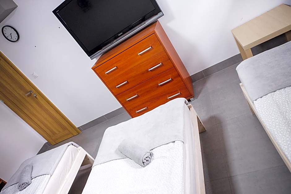 Hostel 55 - darmowy parking