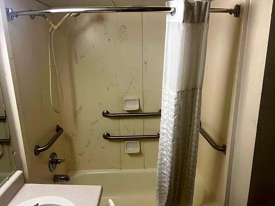 Quality Inn Columbus, MS