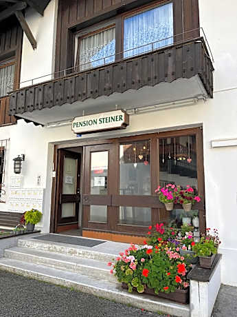 Pension Steiner, 6143 Matrei am Brenner!!Check-in between 15 - 21 o'clock!! No breakfast