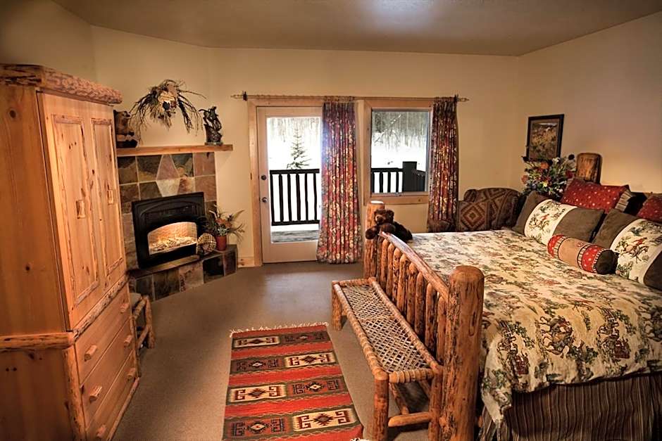 Daniels Summit Lodge