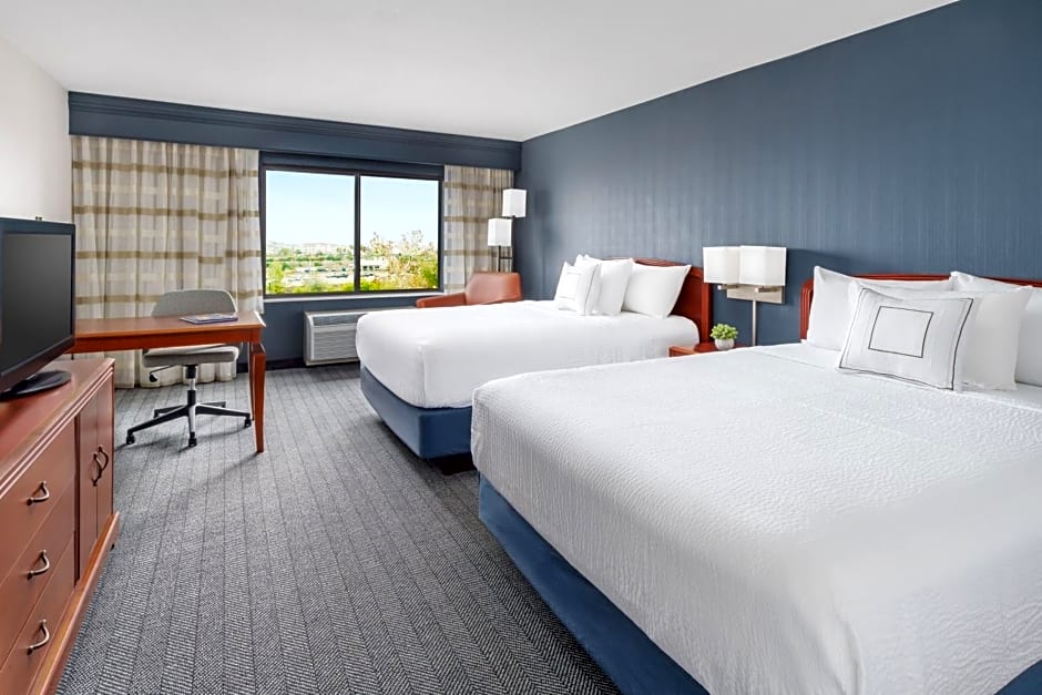 Courtyard by Marriott Sacramento Folsom