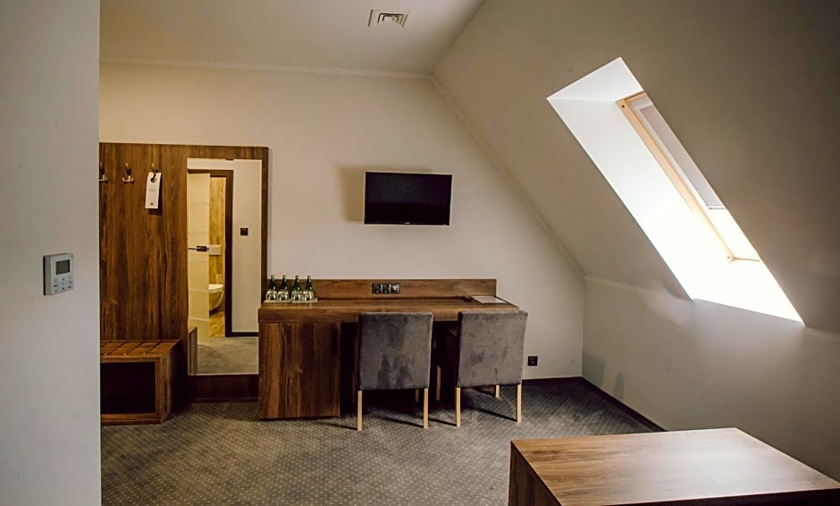 Hotel Nad Stawem
