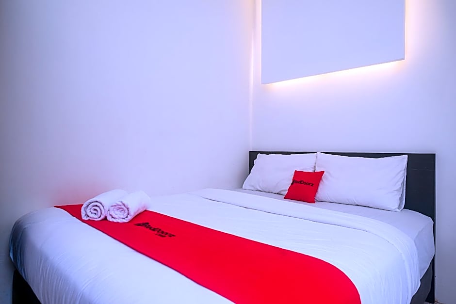 RedDoorz near Ambarrukmo Area
