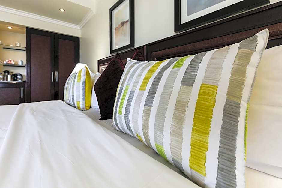 Cresta President Hotel