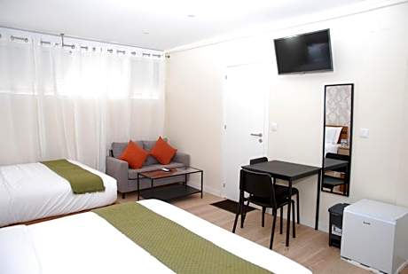 Quadruple Room with Private Bathroom