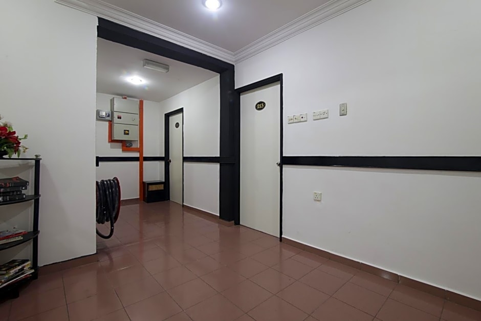 G City Hotel