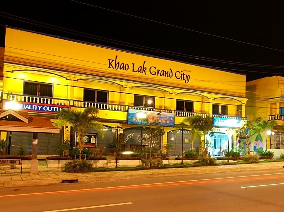 Khaolak Grand City