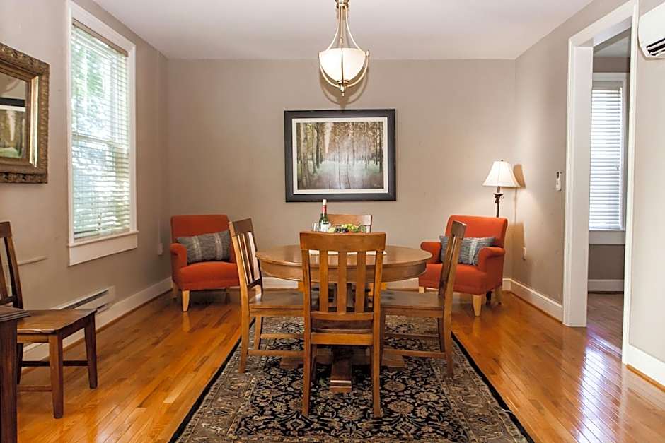 James Buchanan Hotel, Trademark Collection by Wyndham