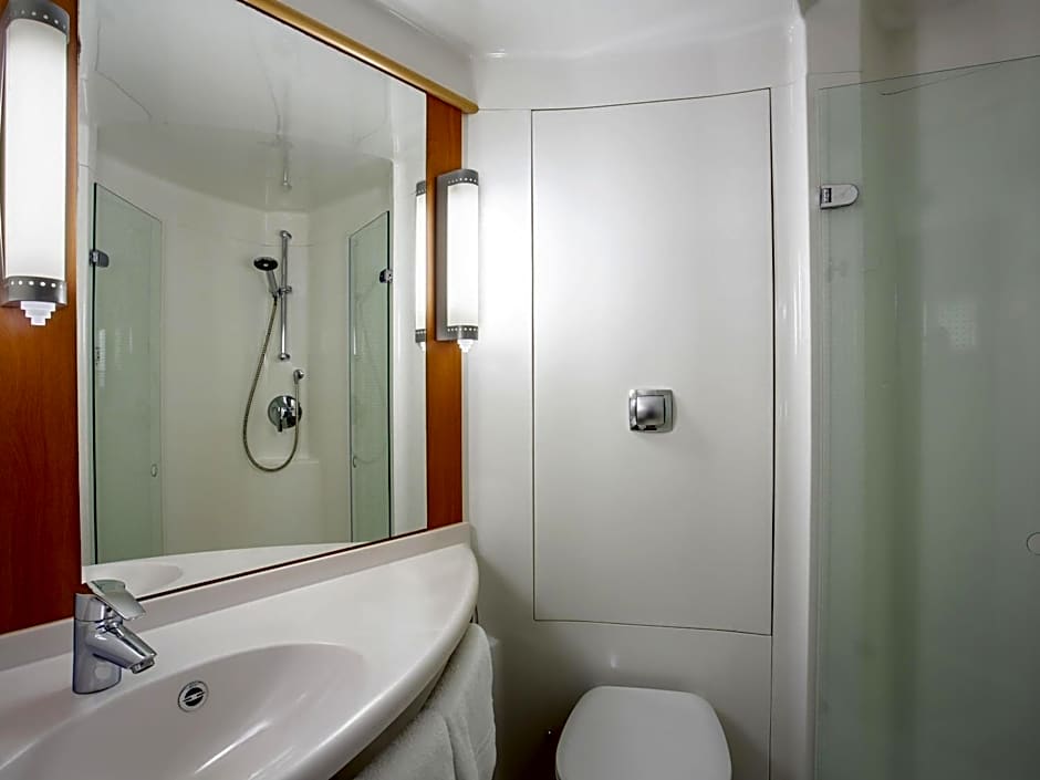 ibis Belfast Queens Quarter