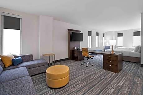 Room with Two Queen Beds - Non-Smoking