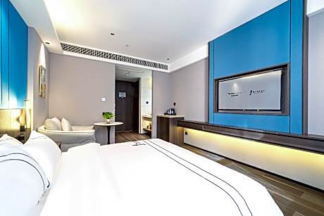 Rezen - Superior Digital Intelligence 1 Bed Room