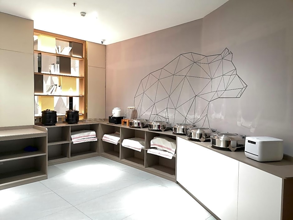 Borrman Hotel Heyuan Wanlvhu Railway Station